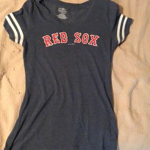 Red Sox Women’s Tee! ⚡️3/$15
